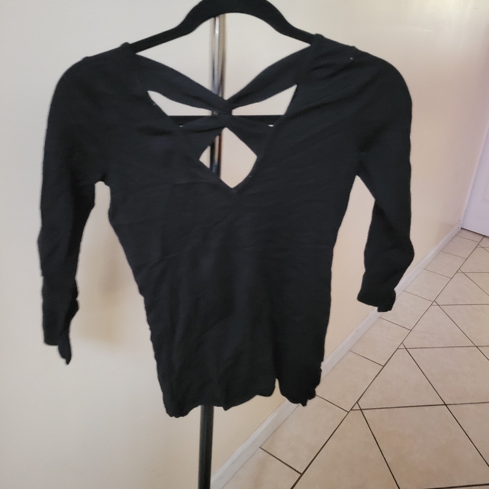 Guess top